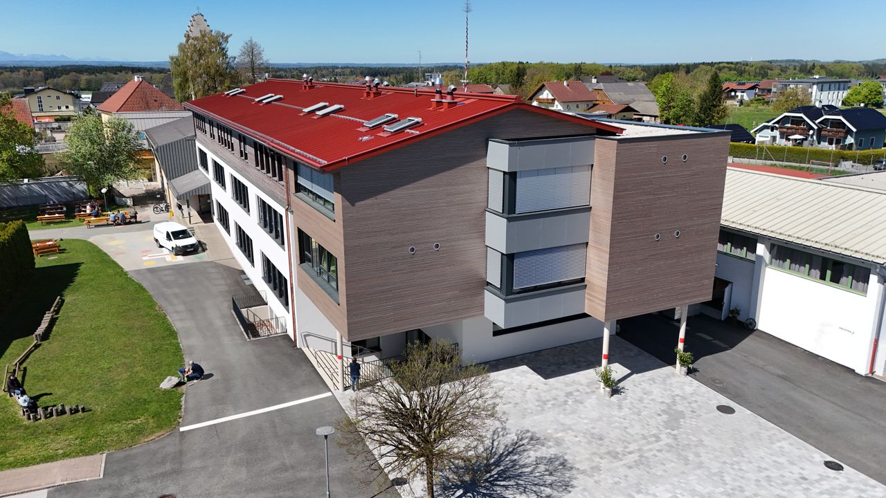 Erweiterung der Volksschule Lamprechtshausen eingeweiht