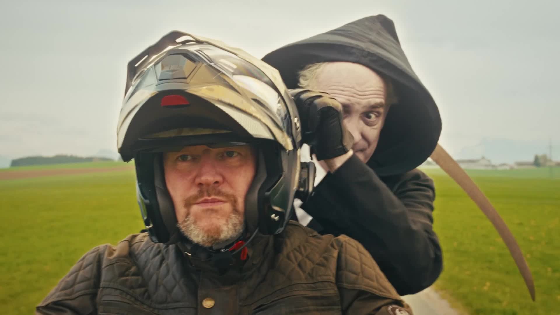 Vorschaubild zum Video: Lass Dich nicht ablenken - auf dem Motorrad